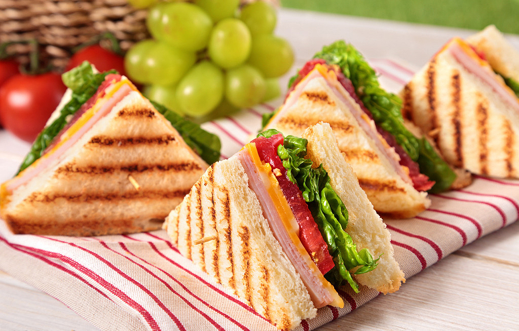 “秋冻”“贴秋膘”有讲究！专家回应秋季养生热门话题